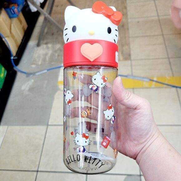 Brand New Hello Kitty Water Bottle Size: 500ml - Picture 2 of 6